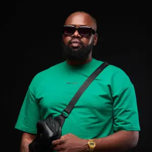 Vic_Typhoon & Soa Mattrix – Luimbo (feat. Zee_nhle) Bue de Musica Vic Typhoon Vic_Typhoon & Soa Mattrix – Luimbo (feat. Zee_nhle)
