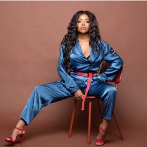 cms image 000034497 Anna Joyce - Off Para Ti