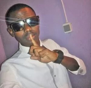 Pequeno Chato & Mona Star - Baixa Baixa (Kuduro) 2016