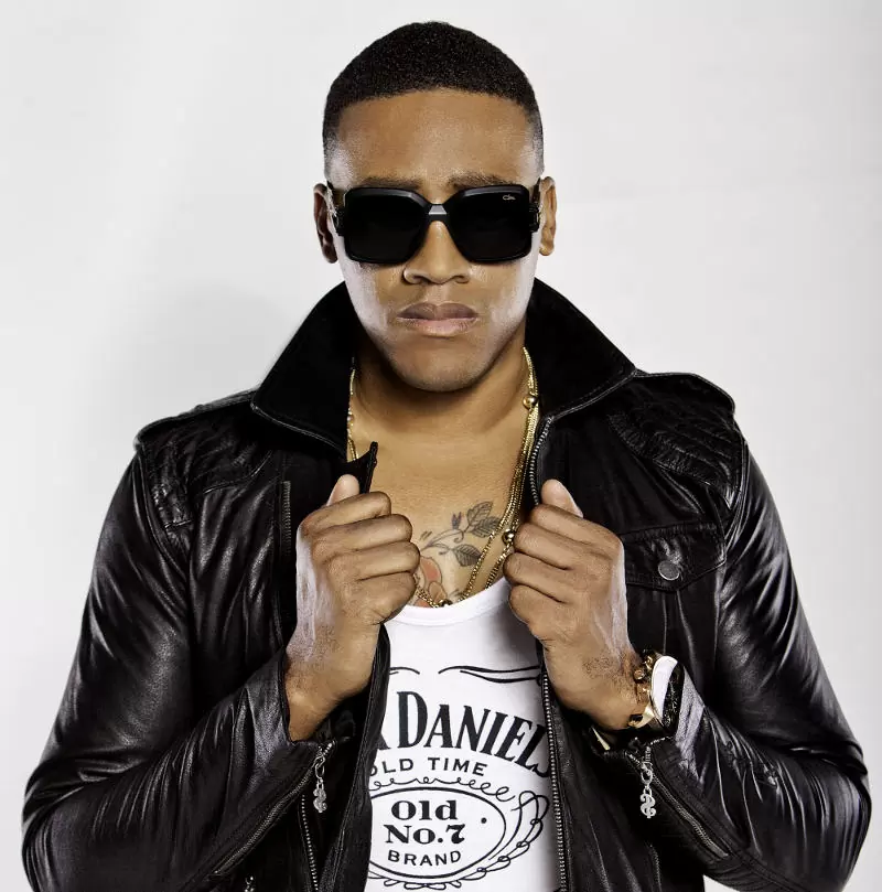 Anselmo Ralph – Virou Amor (feat. Laton) 2016
