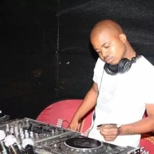 DJ Nastor feat. Black Dash - Uyangi Hlanyisa (Afro House) 2017