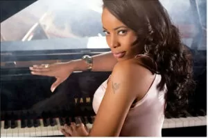 Yola Semedo - Lá No Fundo (Kizomba) 2017