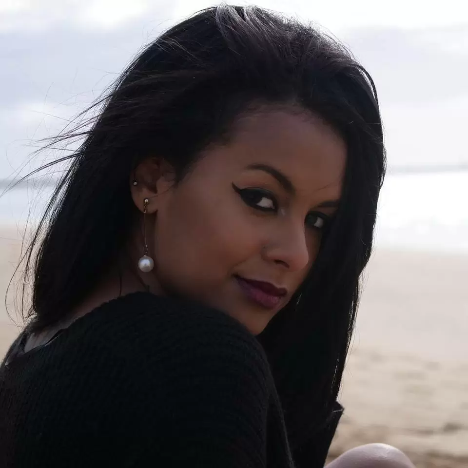 Elly Rodrigues – Quem Ama Cuida (Kizomba) 2018
